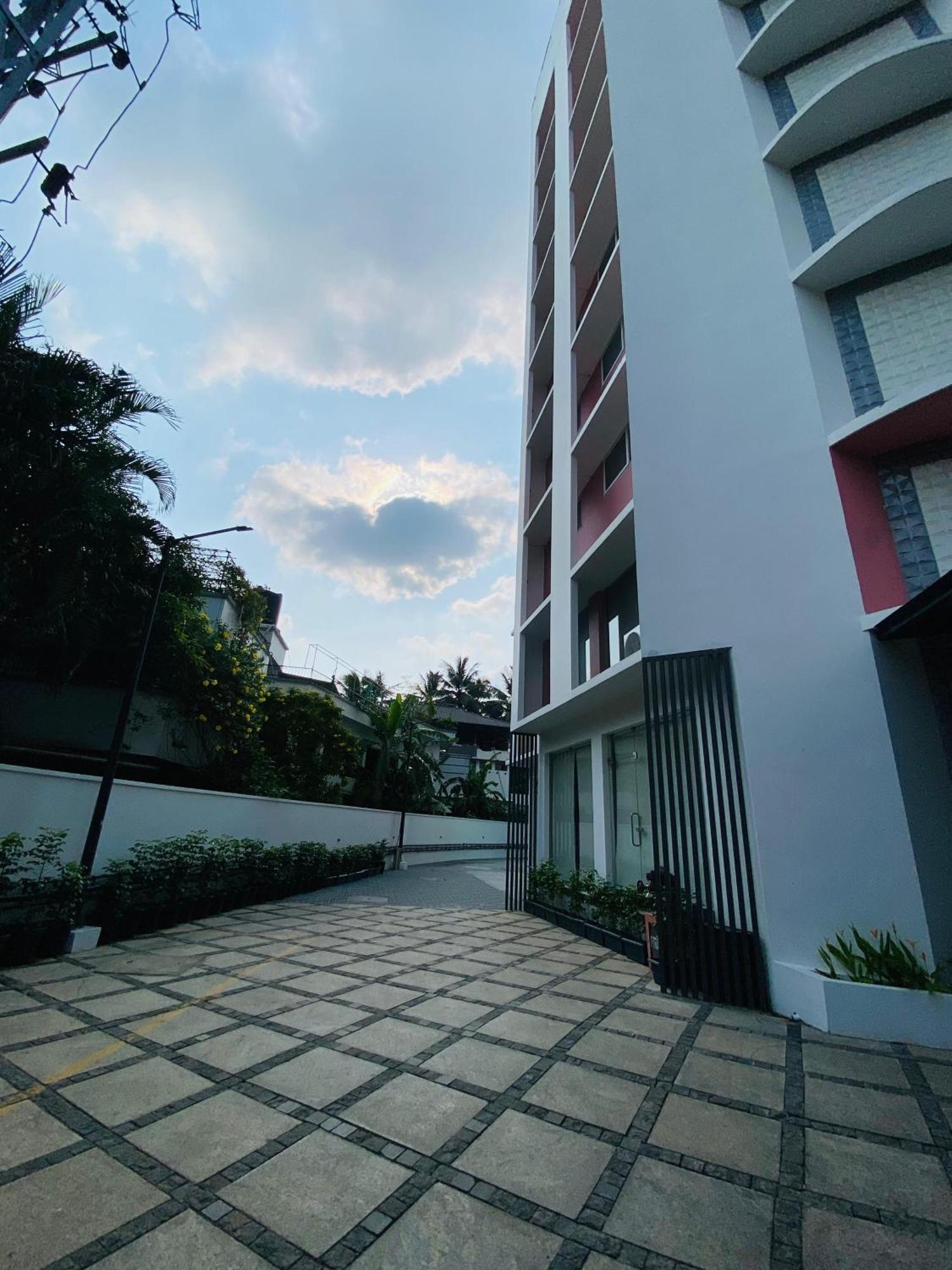 The Habitat Suites Guruvayur Exterior photo