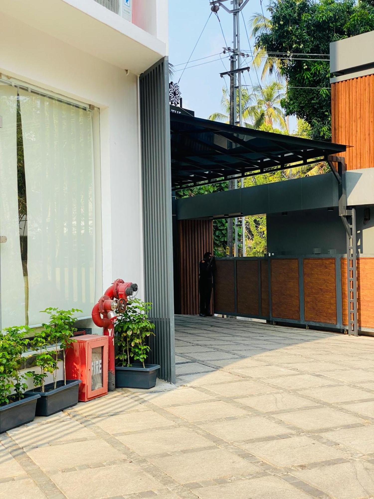 The Habitat Suites Guruvayur Exterior photo