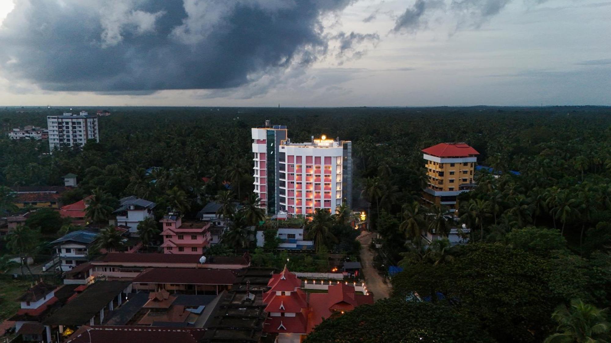The Habitat Suites Guruvayur Exterior photo